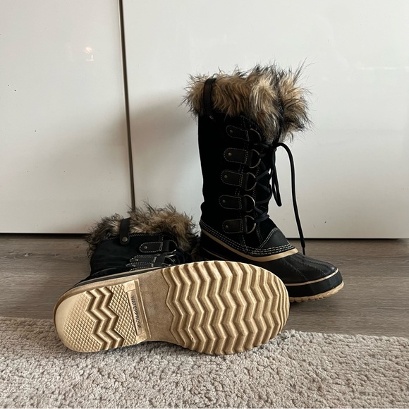 Sorel Joan of Arctic boot - size 9 - Picture 2 of 5